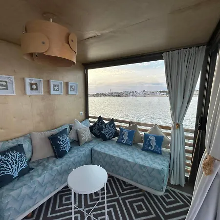 Casa Barco Miamar Hotel na wodzie *