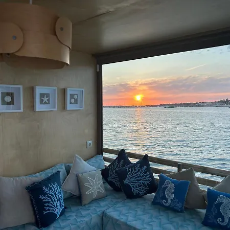 Casa Barco Miamar Hotel na wodzie