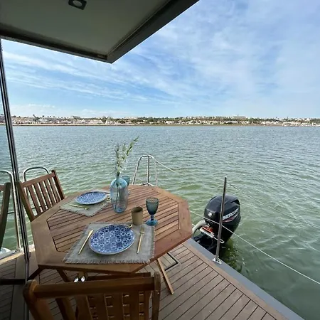 Casa Barco Miamar Hotel na wodzie