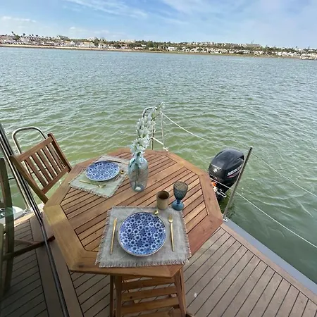 Hotel na wodzie Casa Barco Miamar El Rompido