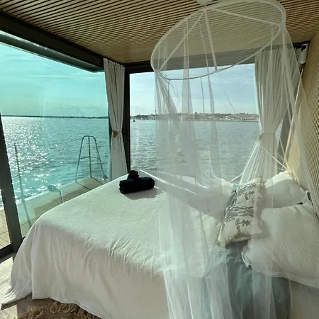 Casa Barco Miamar Hotel na wodzie El Rompido