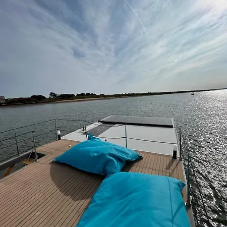 Casa Barco Miamar Hotel na wodzie El Rompido