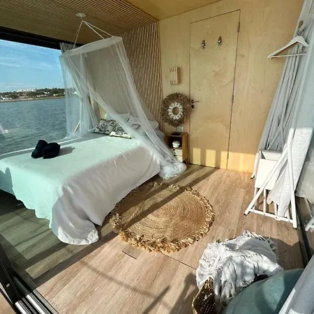 Casa Barco Miamar Hotel na wodzie