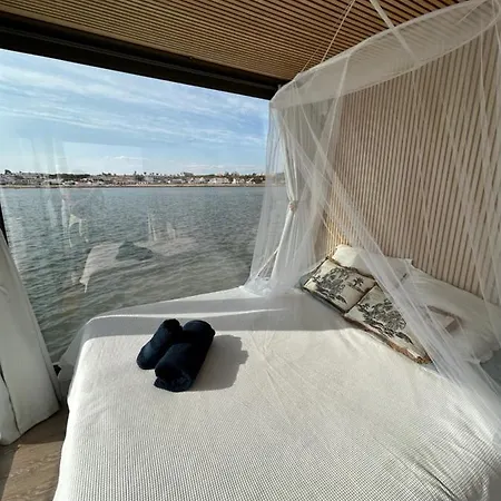 Casa Barco Miamar Hotel na wodzie *
